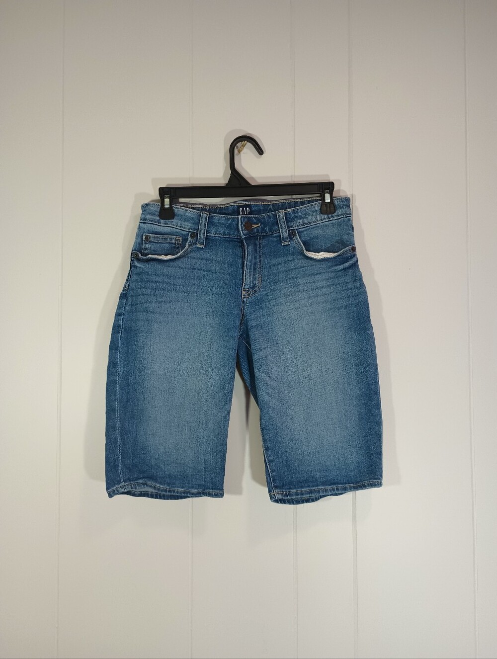 GAP Women’s Blue Denim Shorts - Classic Mid Wash